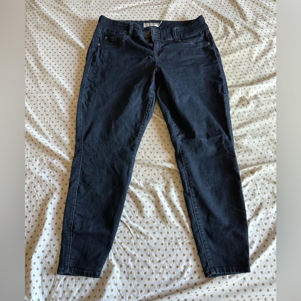 Torrid extra dark wash jeggings. Size 18